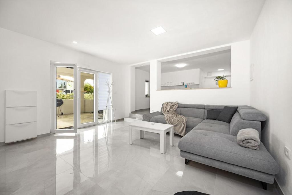Apartment Olive Garden Near Pula 3 Km From Center And Only 4 Km From The Beach For 4 Persons Esterno foto