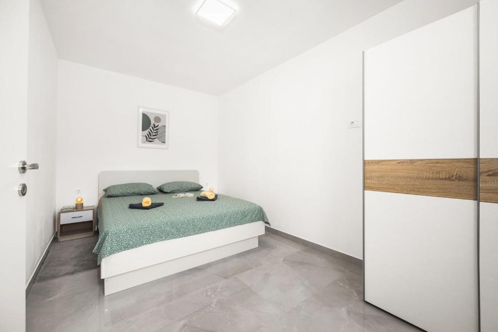 Apartment Olive Garden Near Pula 3 Km From Center And Only 4 Km From The Beach For 4 Persons Esterno foto