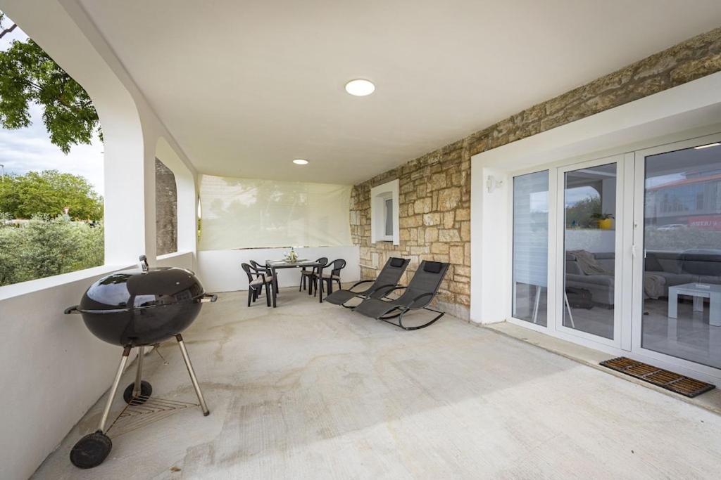 Apartment Olive Garden Near Pula 3 Km From Center And Only 4 Km From The Beach For 4 Persons Esterno foto